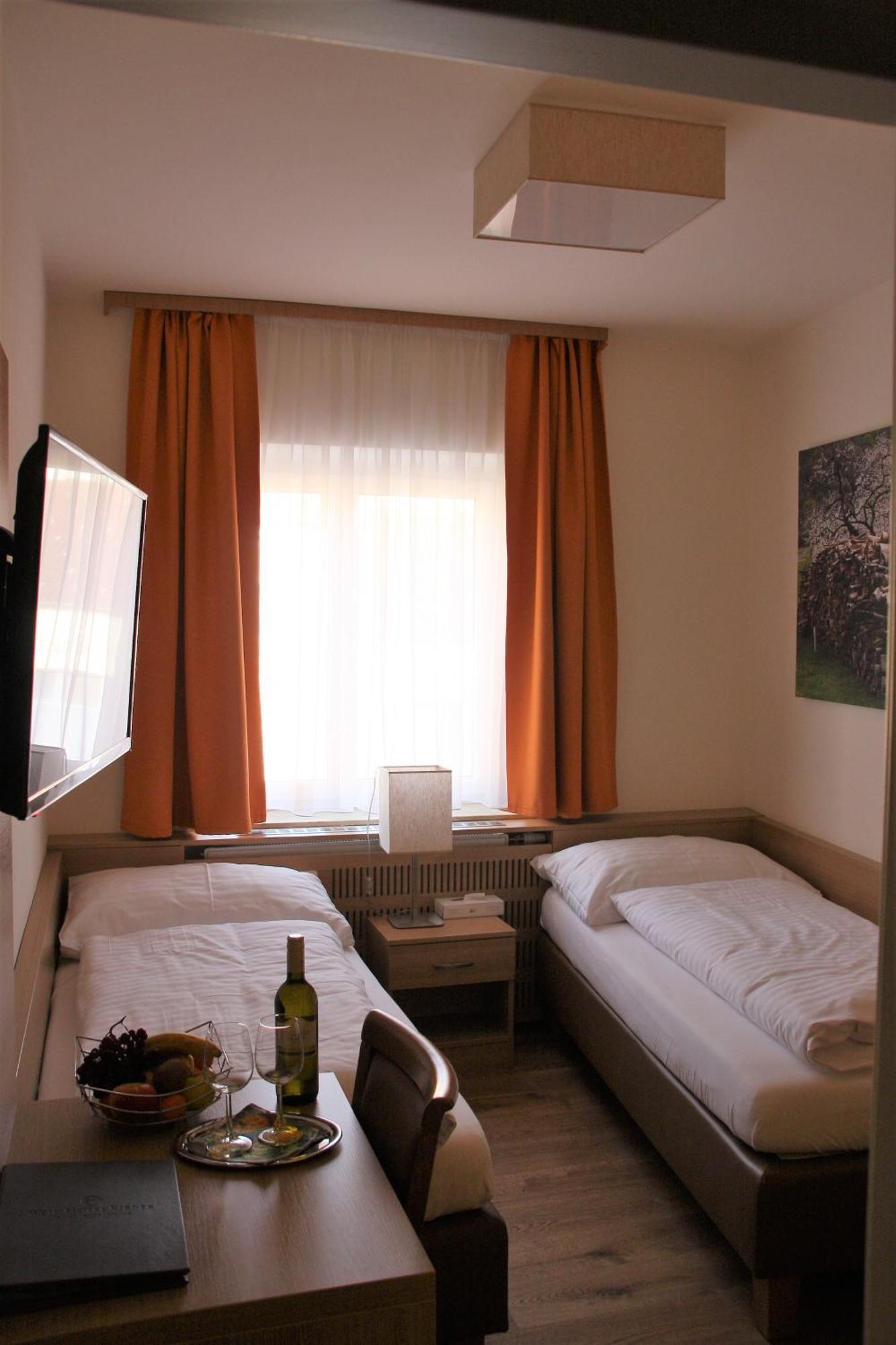 Weinhotel Rieder 포이스도르프 외부 사진