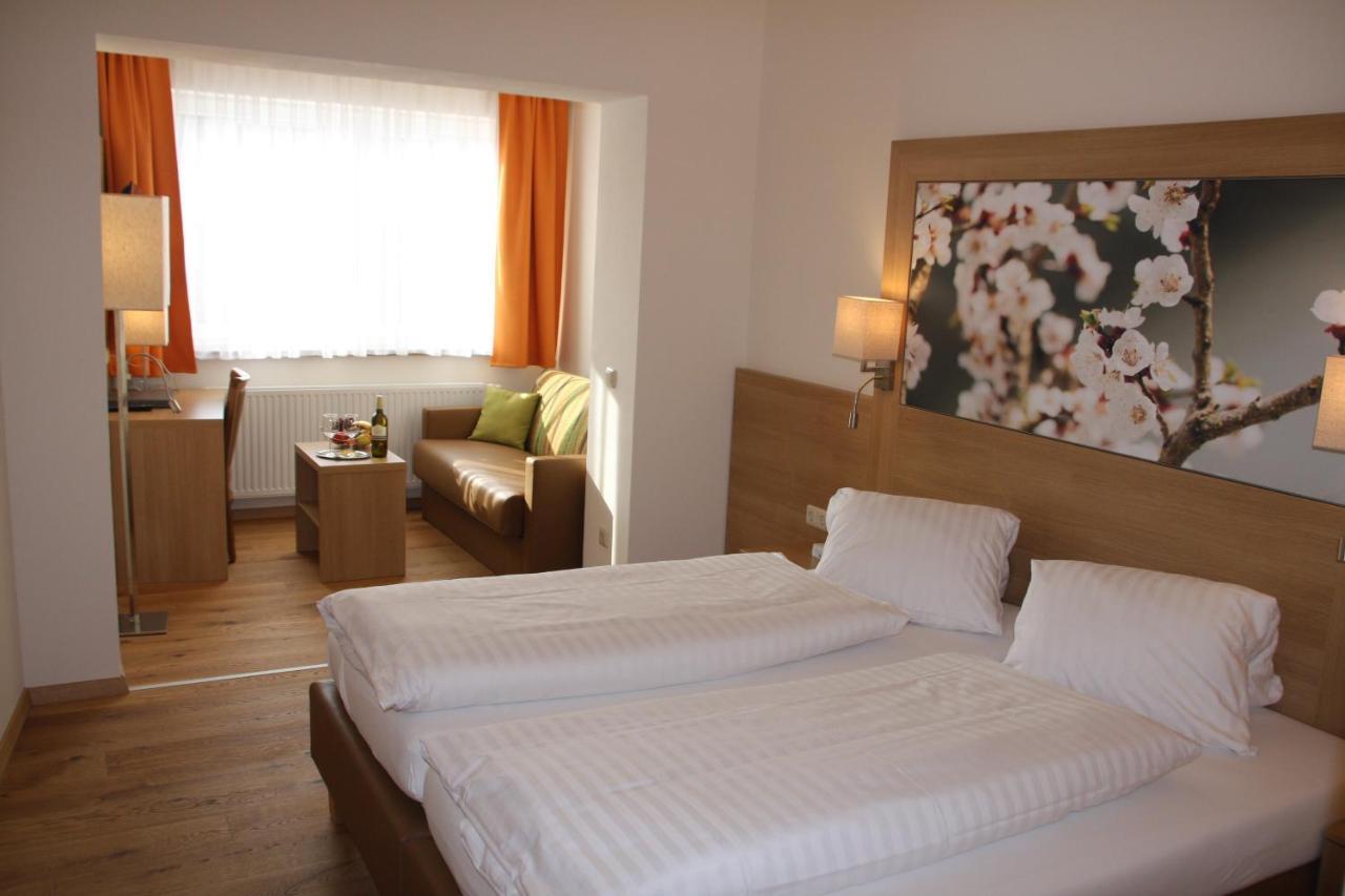 Weinhotel Rieder 포이스도르프 외부 사진