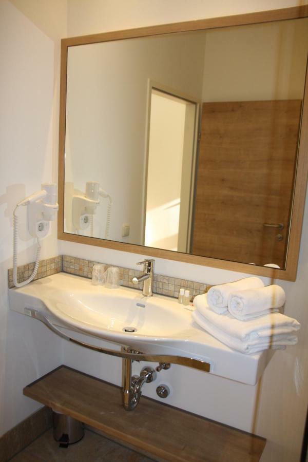 Weinhotel Rieder 포이스도르프 외부 사진