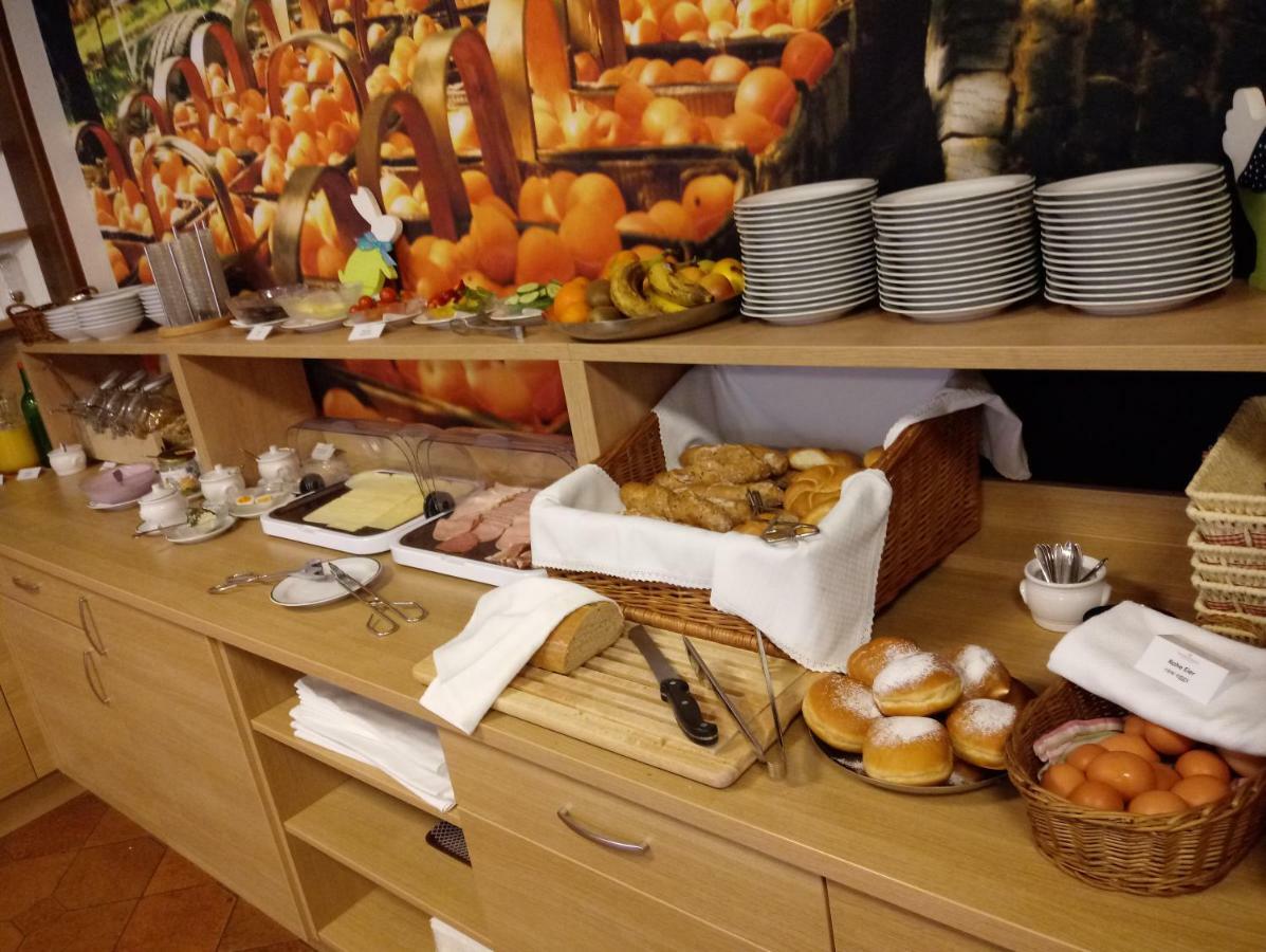 Weinhotel Rieder 포이스도르프 외부 사진